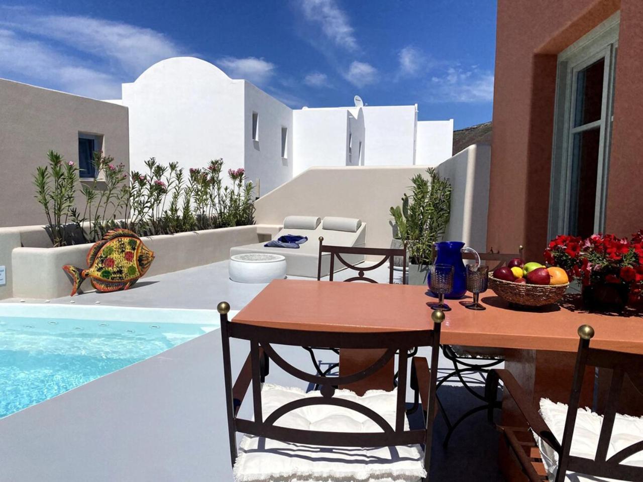Pink Freud Villas Santorini Oia  Exterior foto